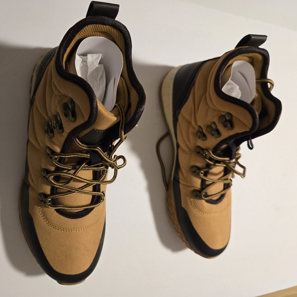 Mens casual shoes